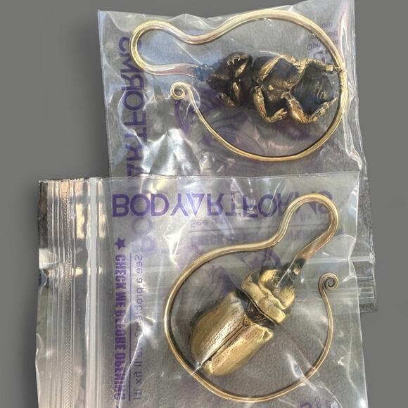 New PAIR 6g/8g Brass Ear Weights Scarab Beetle Wax Cast Tribal Sealed BAF Hanger - Picture 5 of 7
